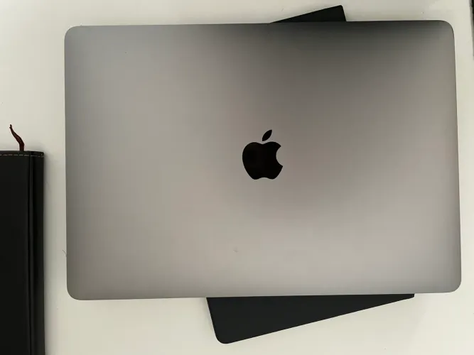 Macbook M1 com caixa e carregador original 