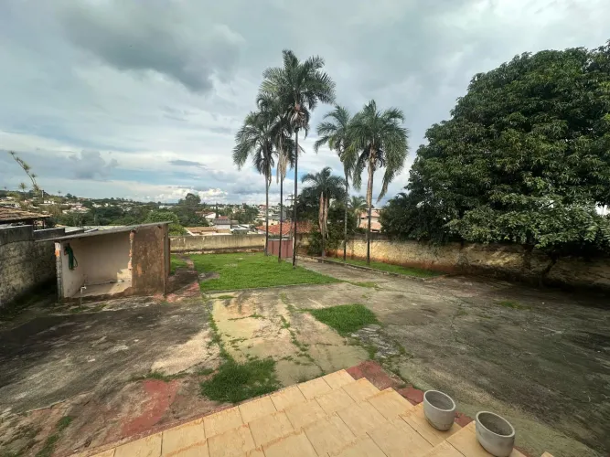 Lote a venda no ville de montangne