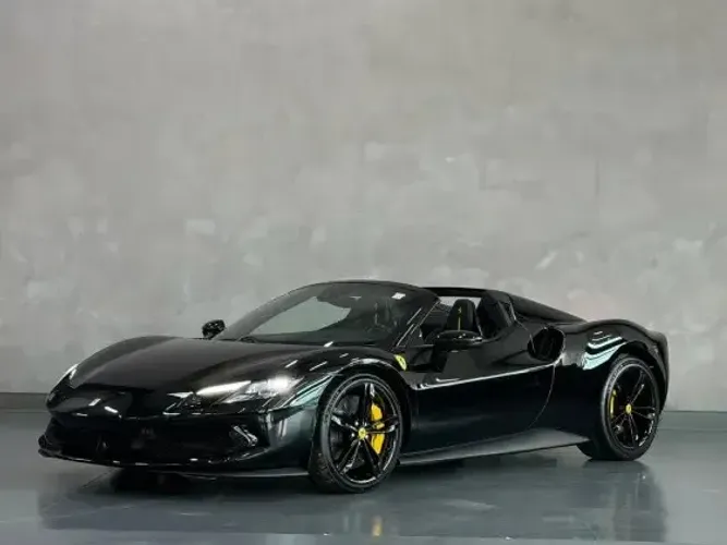 Ferrari 296 GTS (híbrido) 2025