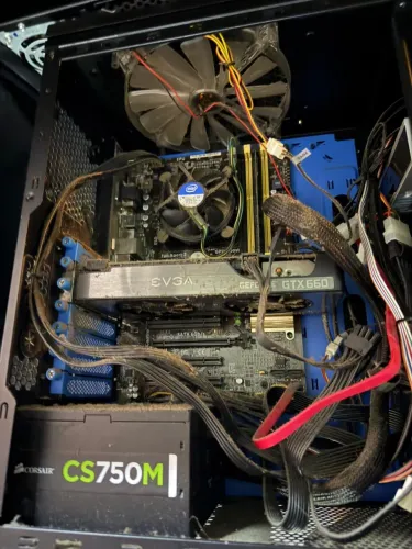 PC Gamer Antigo / Peças de computador - GTX 660 + Fonte Corsair 750W