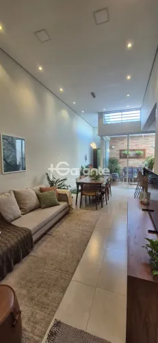 Casa com Placas Fotovoltaicas, 3 Quartos e Cozinha Planejada Jardim Terra Branca - Bauru