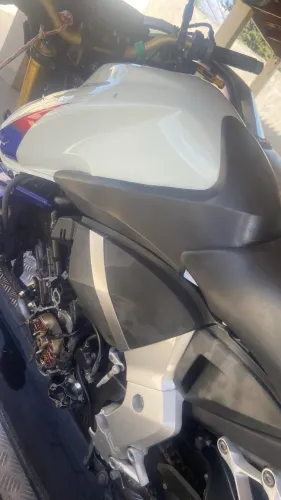 Vendo CB1000R Acidentada