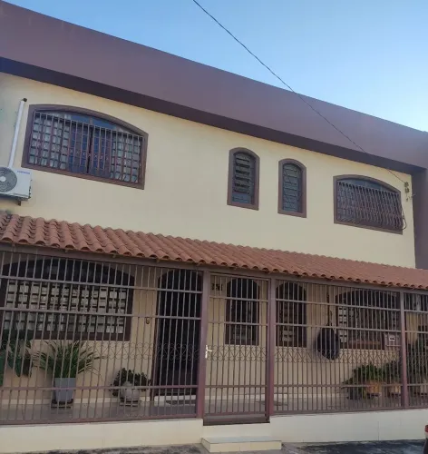 Excelente Casa na melhor quadra da Vila buritis, excelente localização!