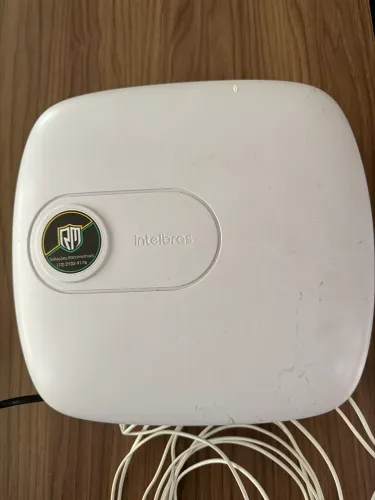 Central de alarme Intelbras com bateria