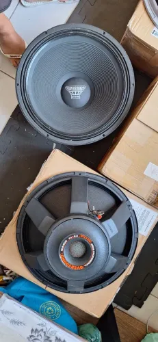 Alto Falante Oversound Subwoofer 18 600w Rms 8 Ohms - SemiNovo - Cor Preto