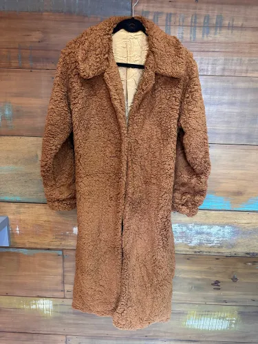 Casaco teddy caramelo longo