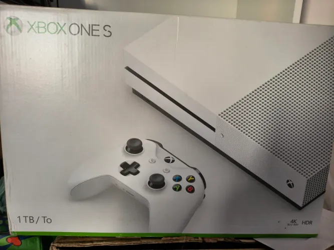 Caixa Xbox One S 1T