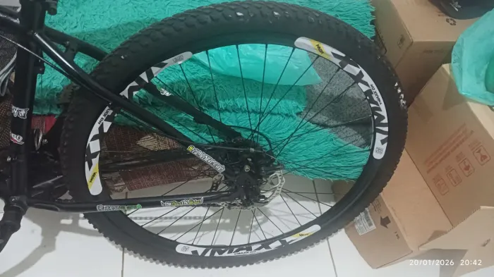 Vendo baik 750 ou troco por uma tv 32 43 com volta do interessado 