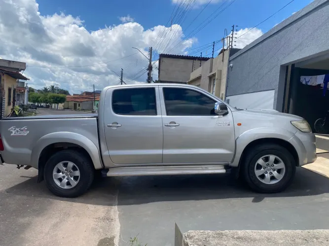 Toyota Hilux CD SR D4-d 4X4 3.0 TDI Dies Aut. 2015