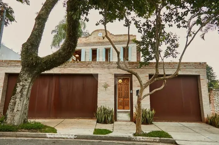 Casa a venda e locação com 10 apartamento Lofts/ 4 vagas/ Alto da Boa Vista