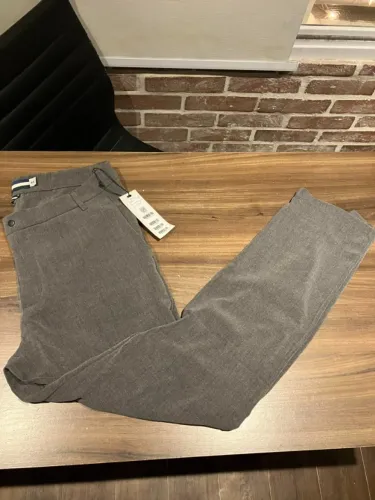 Calça Reserva - Chino Comfort - Tamanho 44 - Na etiqueta, nunca usada