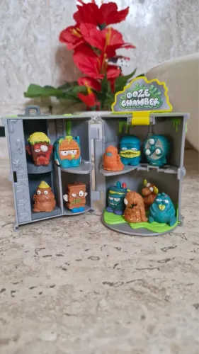 Coleção brinquedos OOZE CHAMBER 12 peças