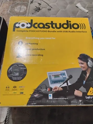 Podcastudio zerado pouquíssimo uso