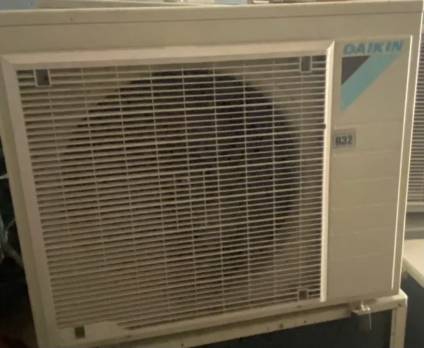 Ar inverter daikin 24000