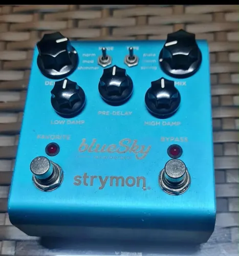 Pedal de Reverb Strymon BlueSky