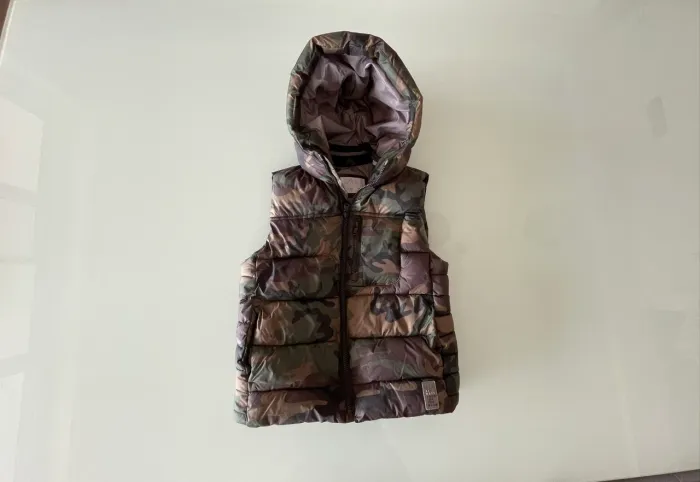 COLETE PUFFER -ZARA - 8/9 ANOS - POUQUÍSSIMO  USO 