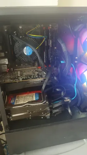 PC Gamer Intel i7-7700 + GTX 1050 Ti | 16GB RAM | SSD 256GB + HDs
