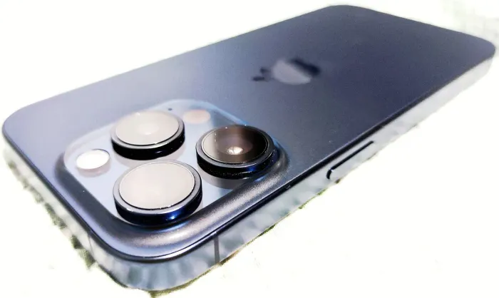 iPhone 15 pro azul