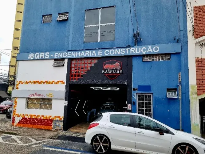 SALÃO COMERCIAL CENTRO VIZINHO de PAREDE DO Banco BMB 