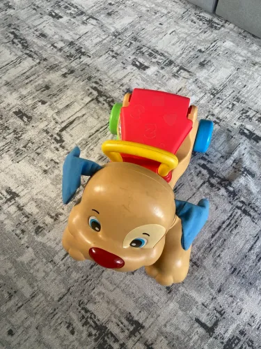 Cachorrinho " sentar e andar " Fisher Price