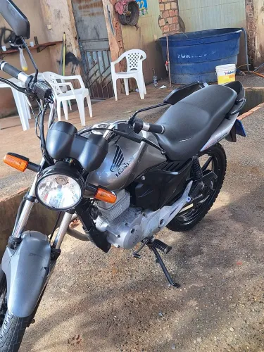 Em dias 