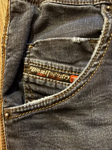 Bermuda original Diesel linda!
