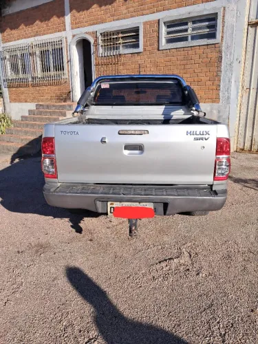 Toyota Hilux CD SRV D4-d 4X4 3.0 TDI Diesel AUT 2013