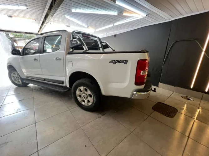 Chevrolet S10 Pick-up LTZ 2.8 TDI 4X4 CD Dies.aut 2013