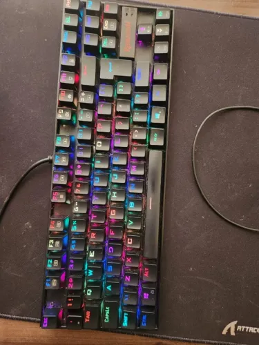 TECLADO GAMER MECÂNICA REDRAGON KUMARA 100%