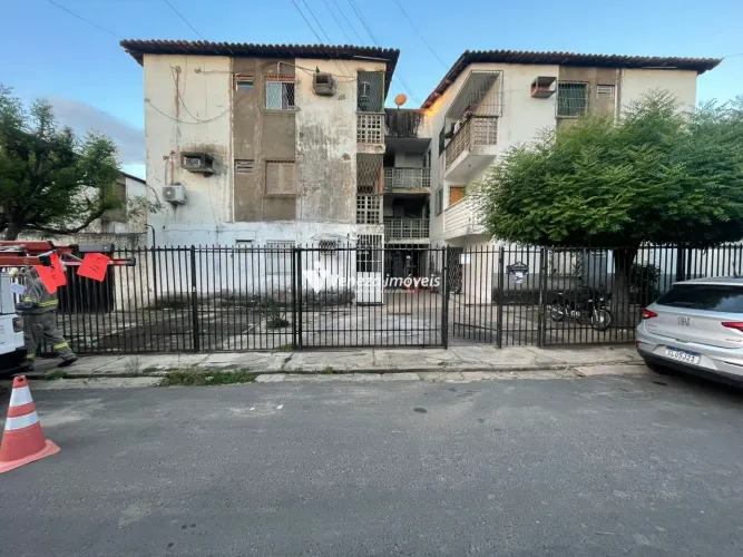 Apartamento no Morada Nova I por R$ 175 mil com terraço privativo