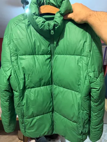 Jaqueta puffer Zara GG verde