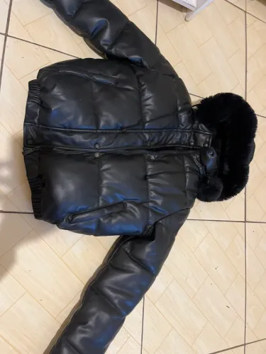 Jaqueta puffer preta
