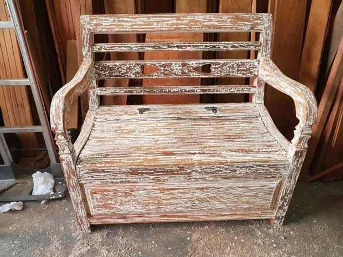 Banco Baú Demolição em Patina