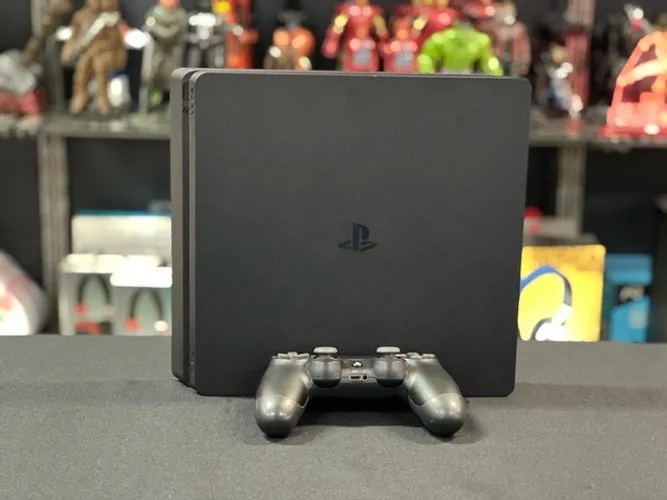 PS4 de 1TB Semi Novo sem Detalhe