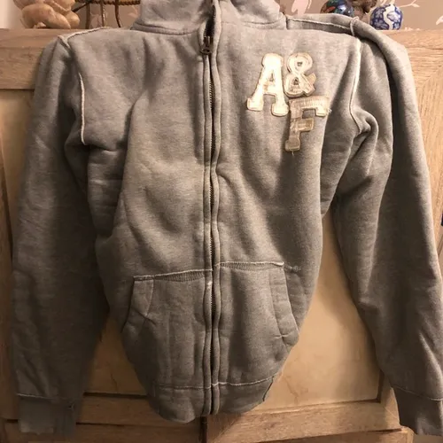 ABERCROMBIE &FITCH