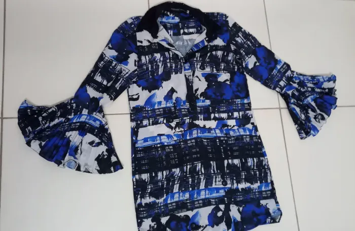 Vestido,chemise marca Engenharia Moderna, tam 40. Manga longa piscada, cola com renda 