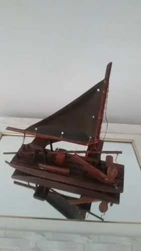 Jangada em madeira