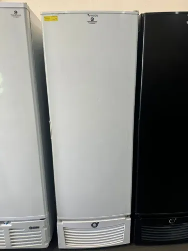 Conservador vertical 569 litros tripla ação porta cega 2 anos de garantia 