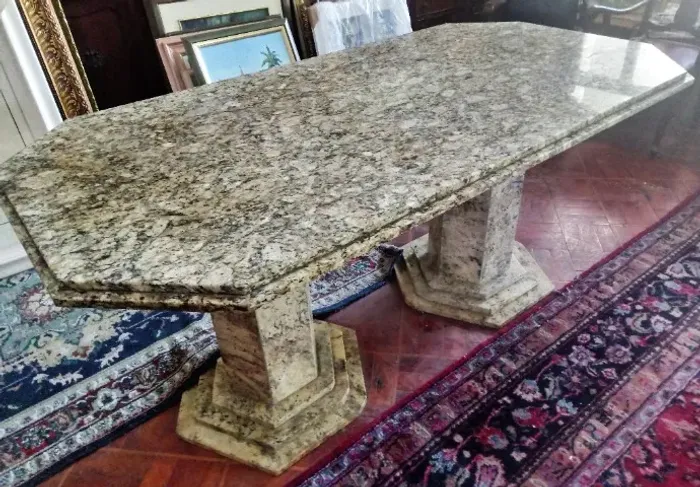 Mesa de jantar 6 lugares toda em granito