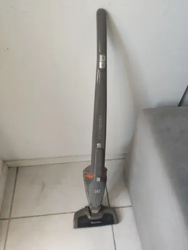 Aspirador de pó Electrolux Ergorapido sem fio