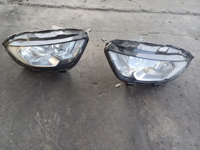 Farol Ecosport 2018 / 2021. Muito novo