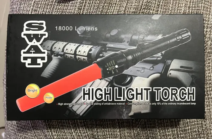 Lanterna com sabre de luz nova!