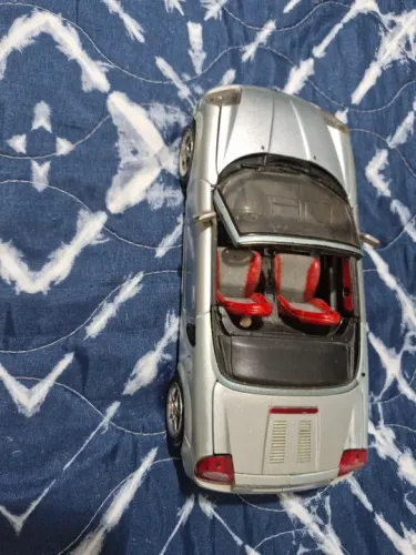 Carro de Brinquedo -  Modelo Esportivo