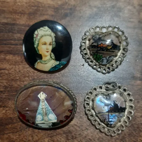 Conjunto Broches, Brincos e Aneis antigos