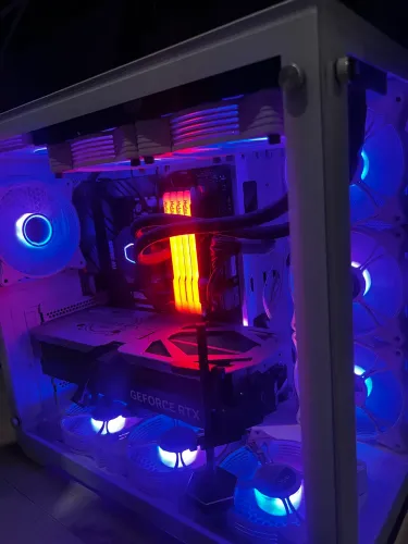 RTX 4070 Ti GALAX, RYZEN 5700X3D, 32GB+ MONITOR 240hz ou 280hz SETUP GAMER White Premium