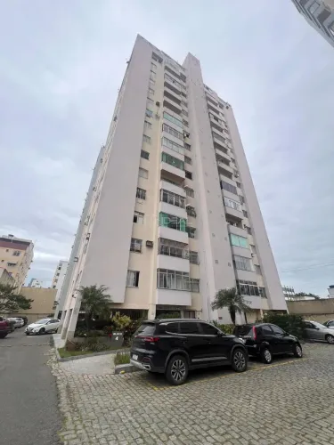 Apartamento em Centro - Campos dos Goytacazes