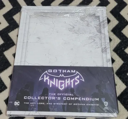 Gotham Knights The Official Collectors Compendium Lacrado
