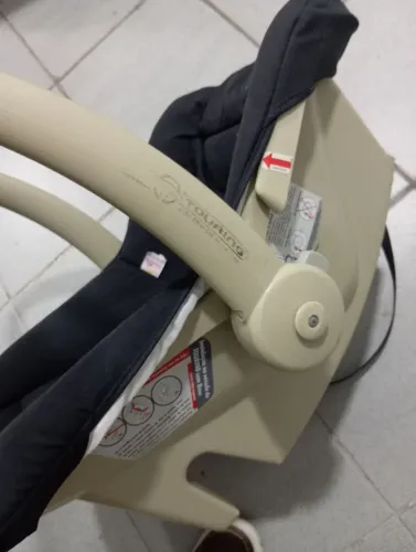 Cadeirinha de Carro Touring para Bebê