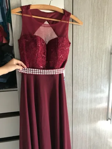 Vestido marsala