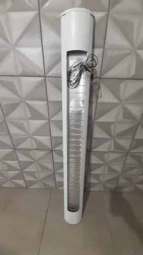 Luminaria Tashibra Tubular Brilhare c/ 2 Lampadas 30W Bivolt Luz Branca 145cm
